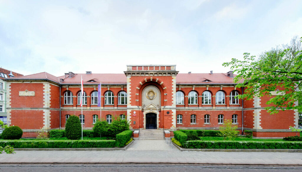 rektorat-calosc-US