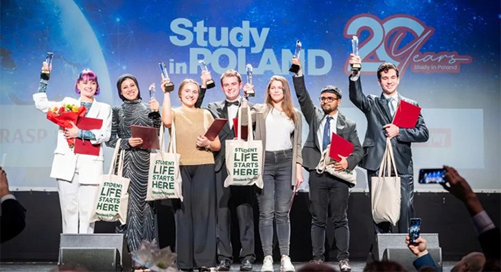 INTERSTUDENT-2026